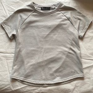 Under Armour Loose Fit Short Sleeve Sweatshirt Size Medium